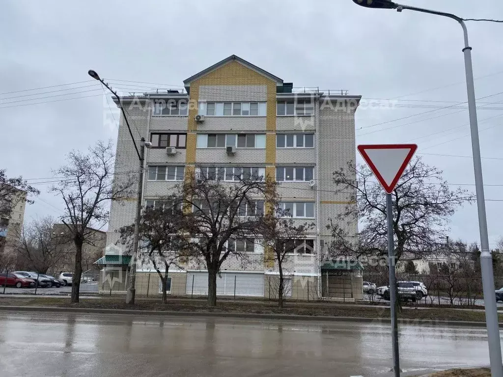 1-к кв. Волгоградская область, Волжский пл. Труда, 17В (38.8 м) - Фото 1