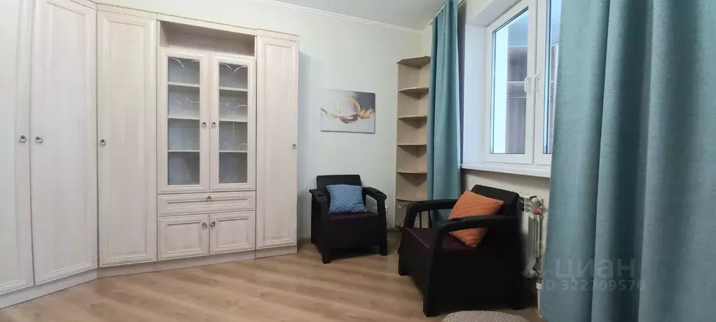 1-к кв. Омская область, Омск Учебная ул., 20 (33.4 м) - Фото 2