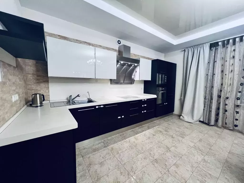 4-к кв. Татарстан, Казань ул. Толстого, 14А (220.0 м) - Фото 1