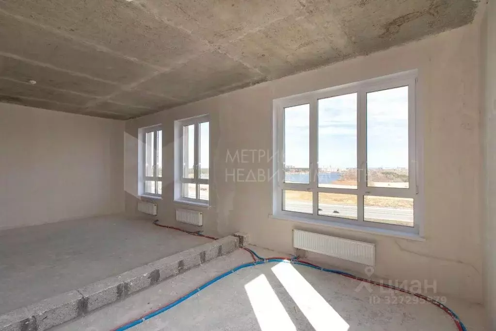 2-к кв. Тюменская область, Тюмень ул. Пожарных и Спасателей, 1к1 (91.0 ... - Фото 1