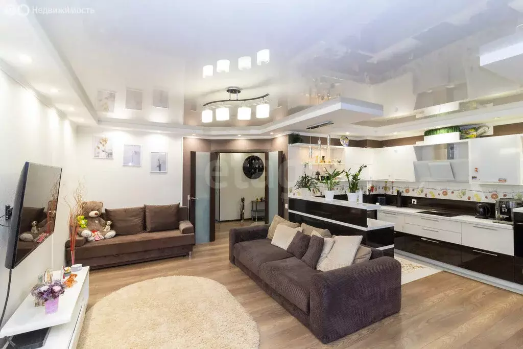 2-комнатная квартира: Тюмень, улица Самарцева, 3 (76 м) - Фото 1