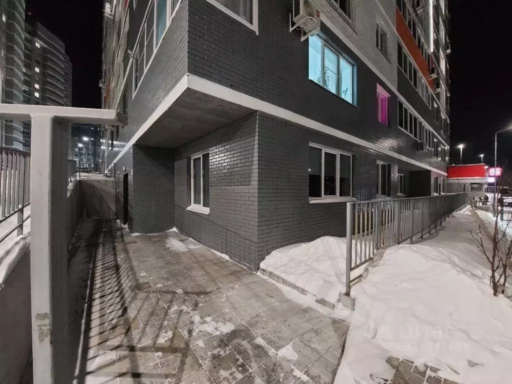 Офис в Удмуртия, Ижевск Камбарская ул., 5 (99 м) - Фото 1