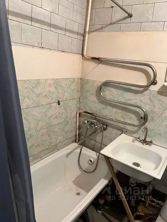 Комната Кемеровская область, Новокузнецк ул. 13-й Микрорайон, 9 (10.0 ... - Фото 0