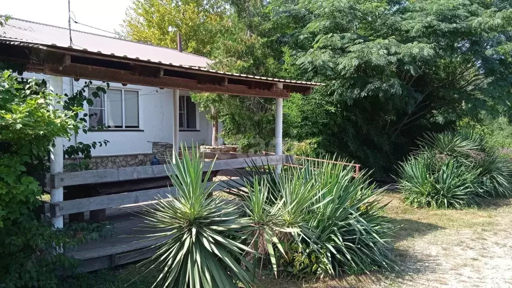 Дом в Краснодарский край, Геленджик городской округ, с. Пшада  (230 м) - Фото 1