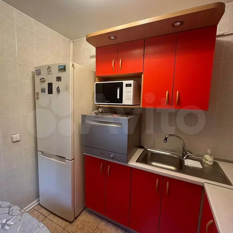 3-к. квартира, 53 м, 2/4 эт. - Фото 0
