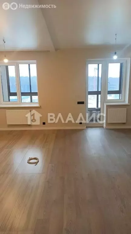 3-комнатная квартира: деревня Пирогово, улица Ильинского, 3 (94 м) - Фото 1