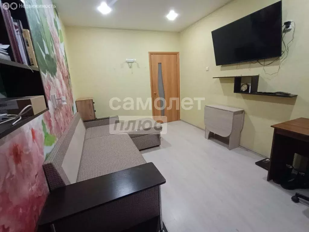 2-комнатная квартира: Мурманск, улица Ушакова, 5к2 (47.4 м) - Фото 1