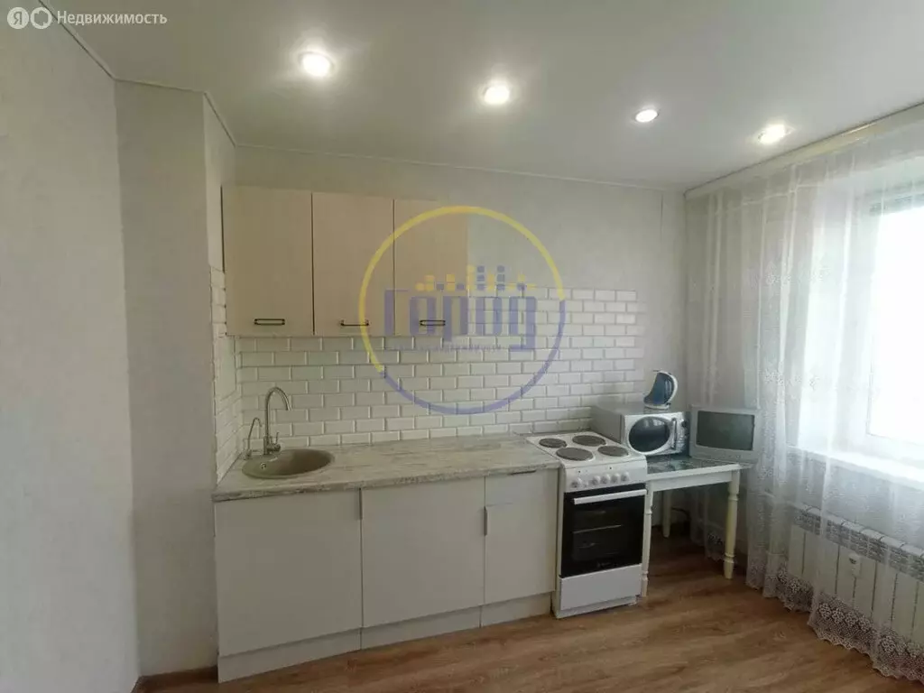 2-комнатная квартира: Копейск, улица Короленко, 6А (57 м) - Фото 1