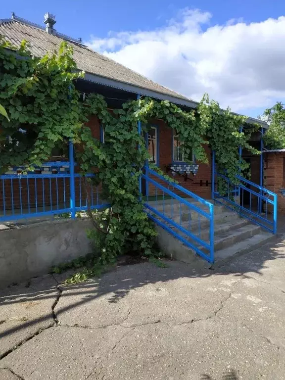 Дом в Адыгея, Тахтамукайский район, Энемское городское поселение, ... - Фото 1