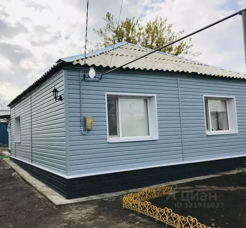 Дом в Ростовская область, Тацинская ст-ца ул. Баданова, 63 (88 м) - Фото 1