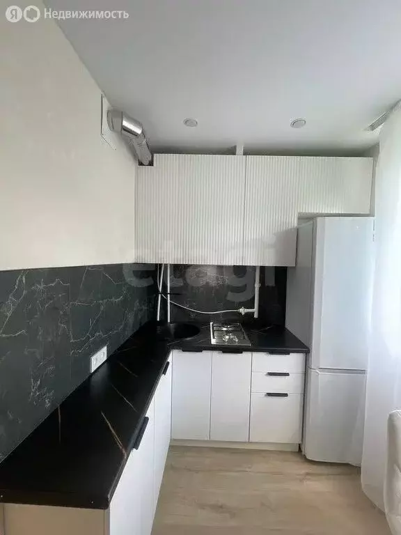 1-комнатная квартира: Нижний Новгород, улица Надежды Сусловой, 3к2 ... - Фото 1
