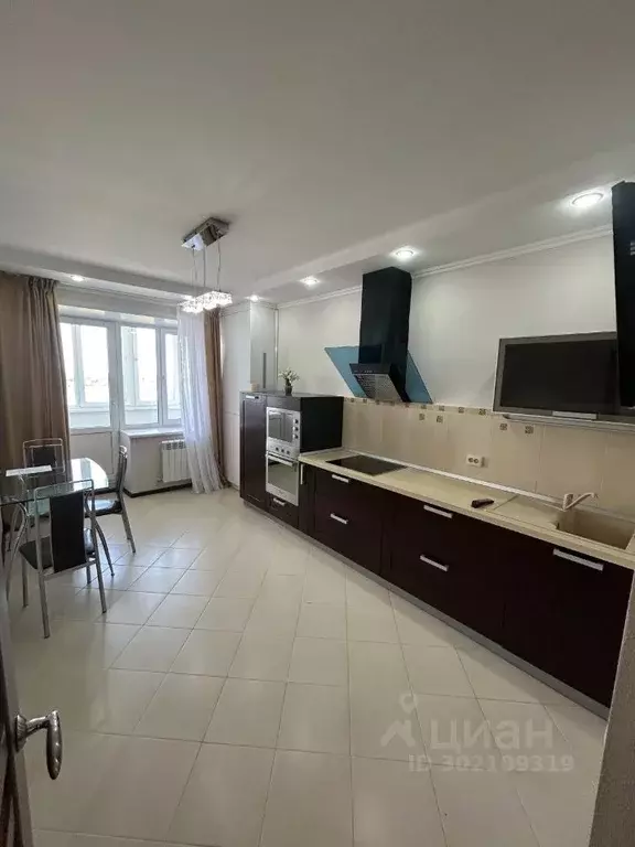 2-к кв. Астраханская область, Астрахань ул. Савушкина, 4к2 (70.0 м) - Фото 1