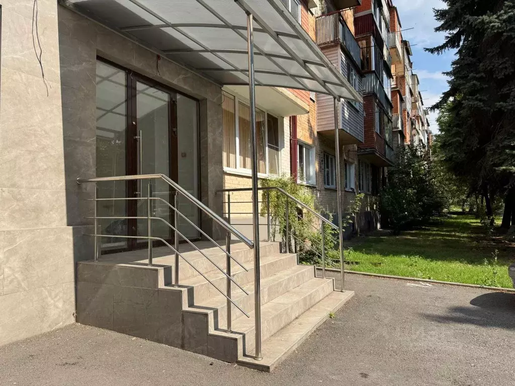 Помещение свободного назначения в Северная Осетия, Владикавказ просп. ... - Фото 1