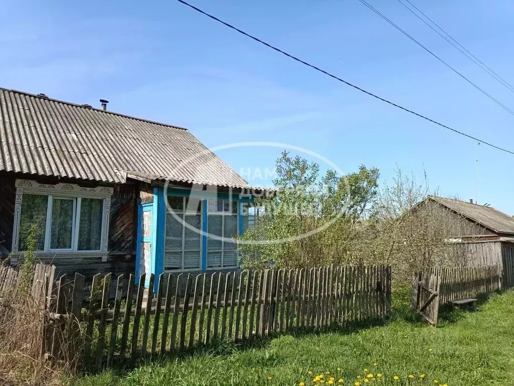 Дом в Пермский край, Добрянский городской округ, с. Усть-Гаревая ул. ... - Фото 1