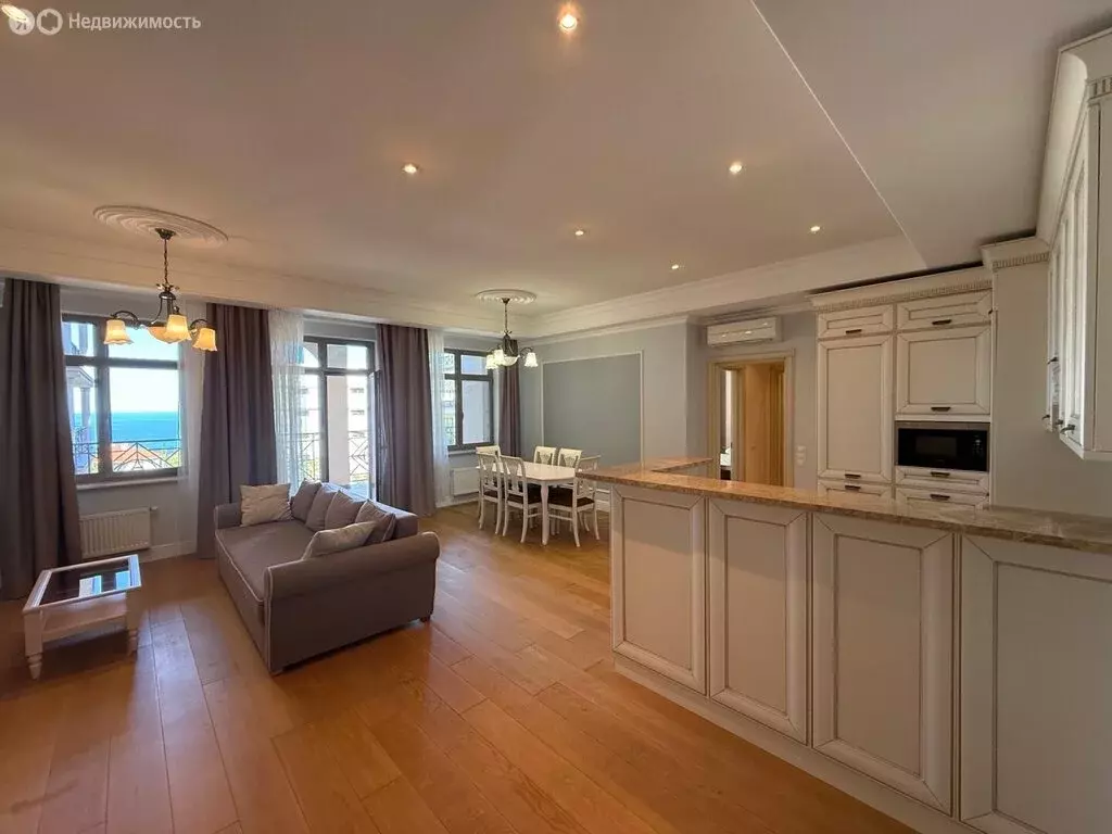 3-комнатная квартира: Ореанда, 60Гк5 (130 м) - Фото 1