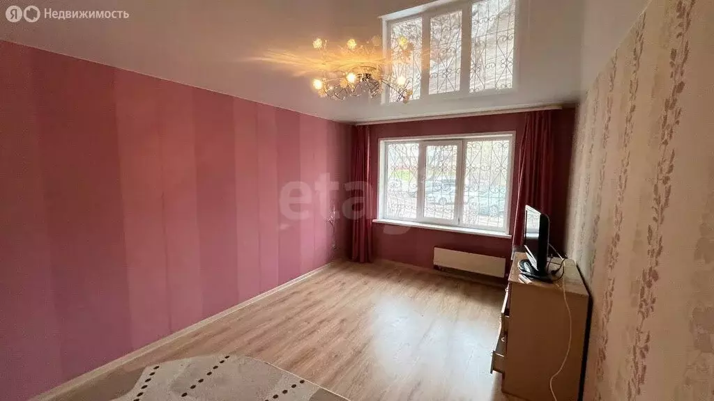 4-комнатная квартира: Березники, Набережная улица, 49 (89.5 м) - Фото 1