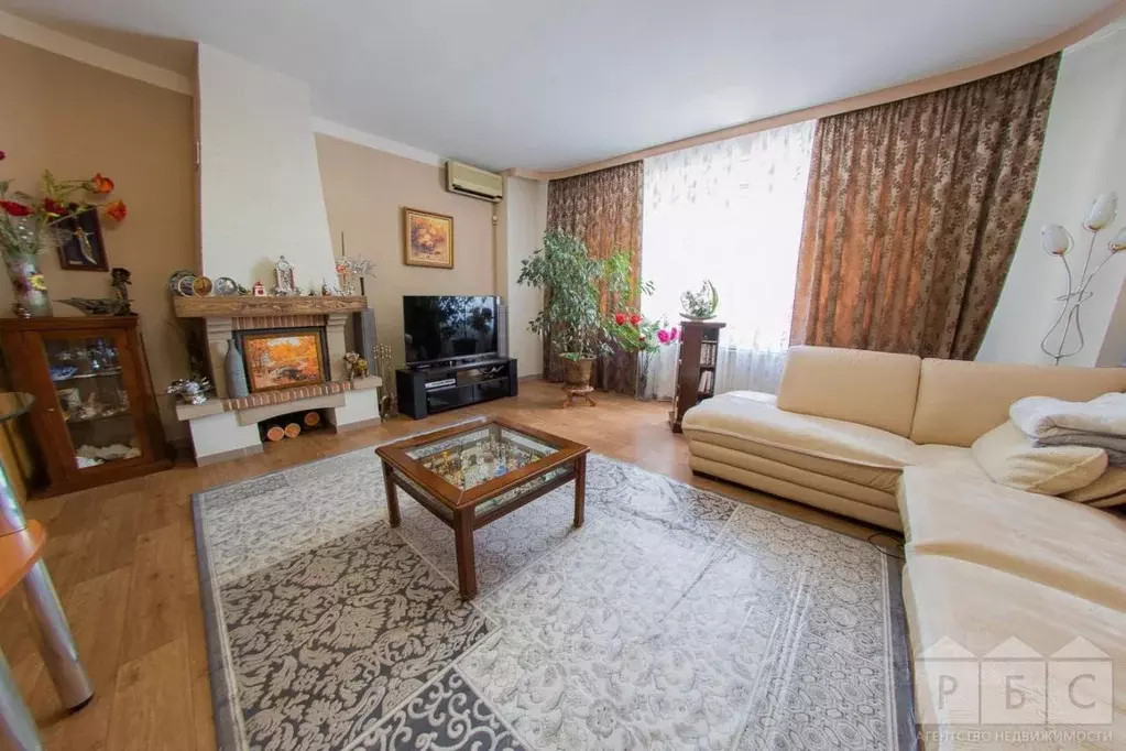 Коттедж в Саратовская область, Саратов ул. Имени П.А. Столыпина, 51 ... - Фото 1