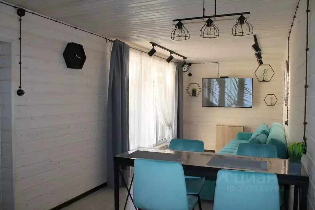 Дом в Астраханская область, Черноярский муниципальный округ, с. ... - Фото 0