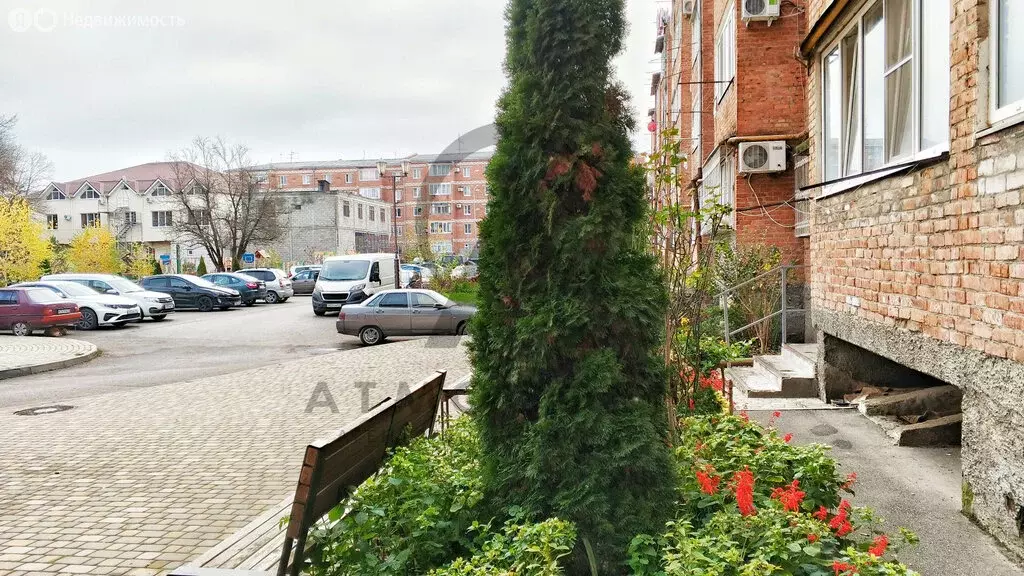 3-комнатная квартира: Апшеронск, улица Ворошилова, 1 (56.7 м) - Фото 2