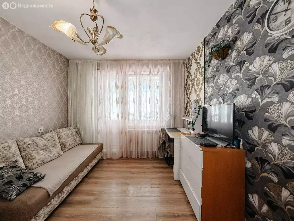 2-комнатная квартира: Киров, Ленинский район, Комсомольская улица, ... - Фото 0