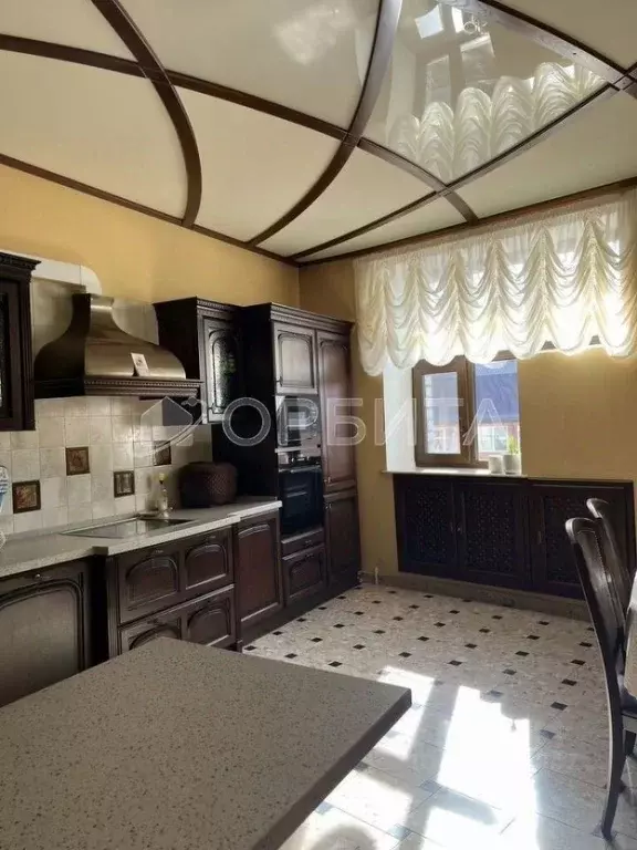 5-к кв. Тюменская область, Тюмень ул. Пржевальского, 35 (256.1 м) - Фото 2