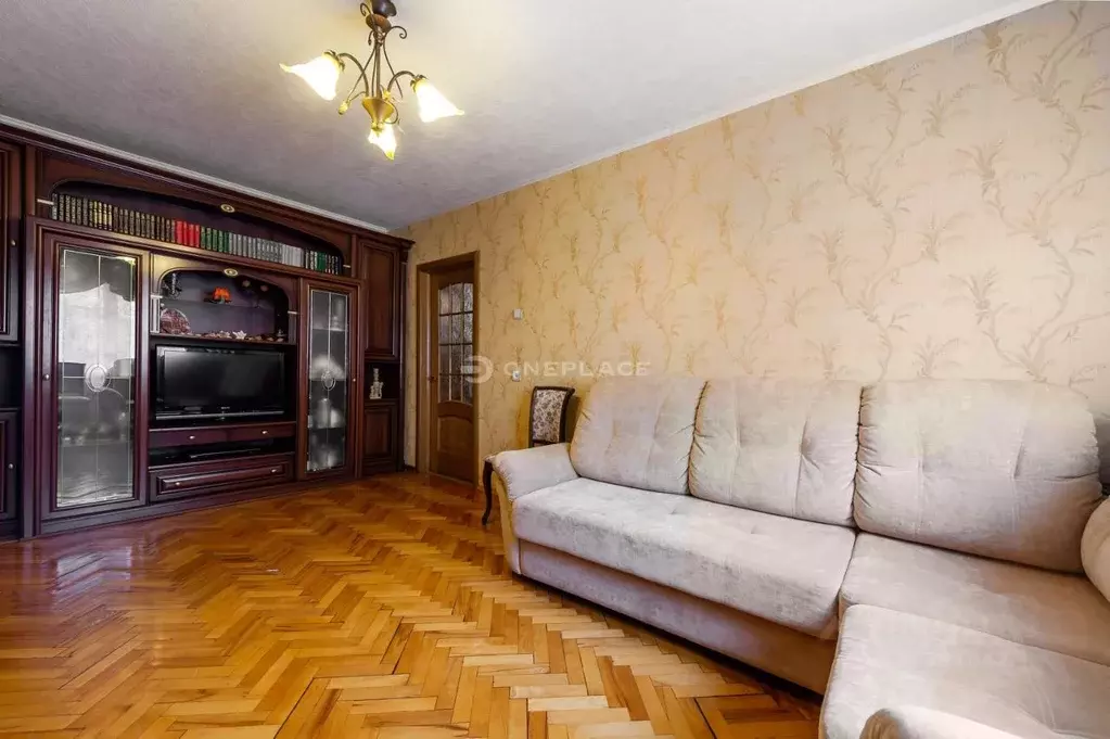 3-к кв. Санкт-Петербург просп. Королева, 30К2 (67.7 м) - Фото 0