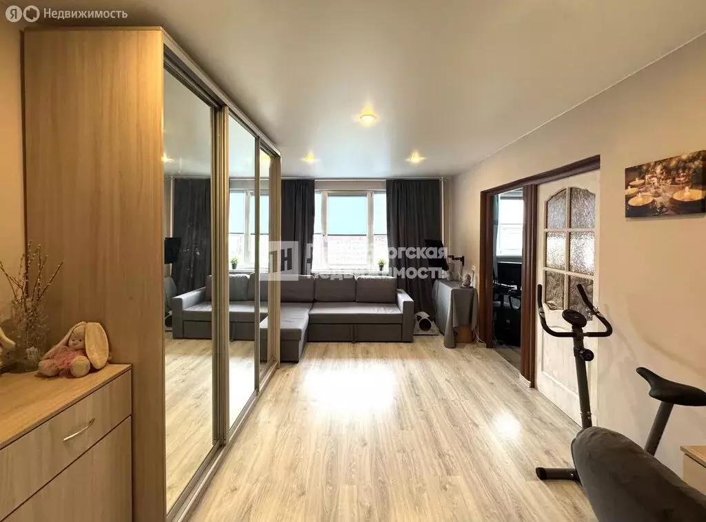 3-комнатная квартира: Санкт-Петербург, улица Симонова, 7к2 (53 м) - Фото 1