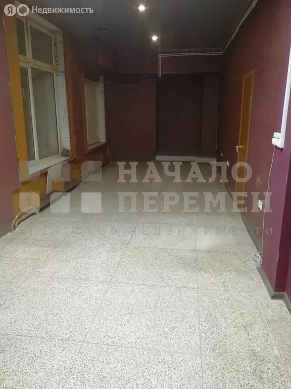 Торговая площадь (31 м) - Фото 2