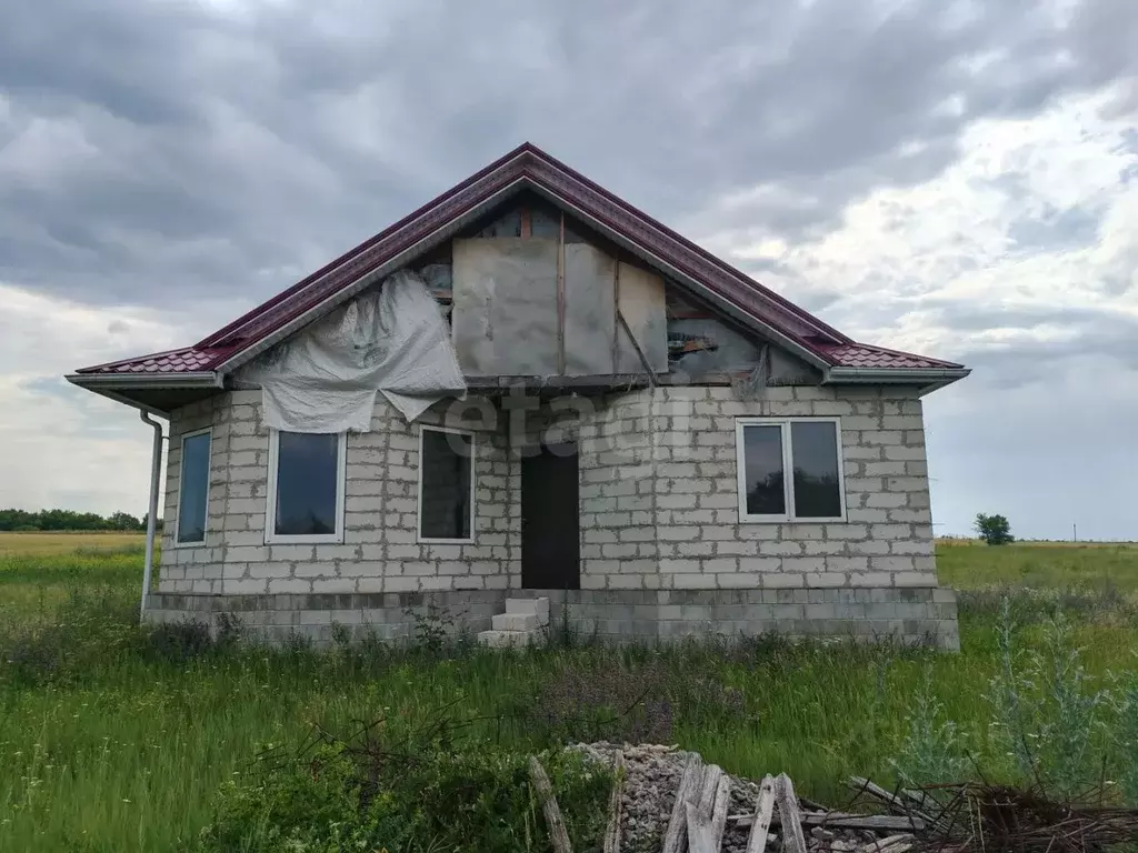Дом в Белгородская область, Ровеньский район, с. Нагольное Молодежная ... - Фото 1