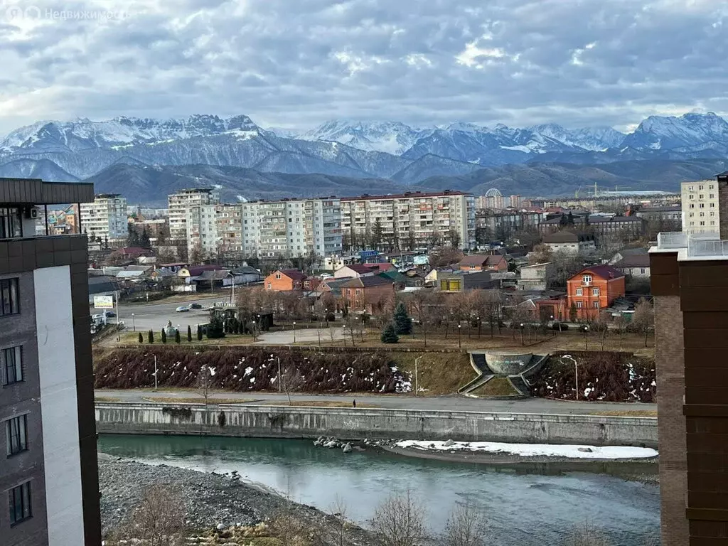 2-комнатная квартира: Владикавказ, улица Олега Кошевого, 2 (60 м) - Фото 0