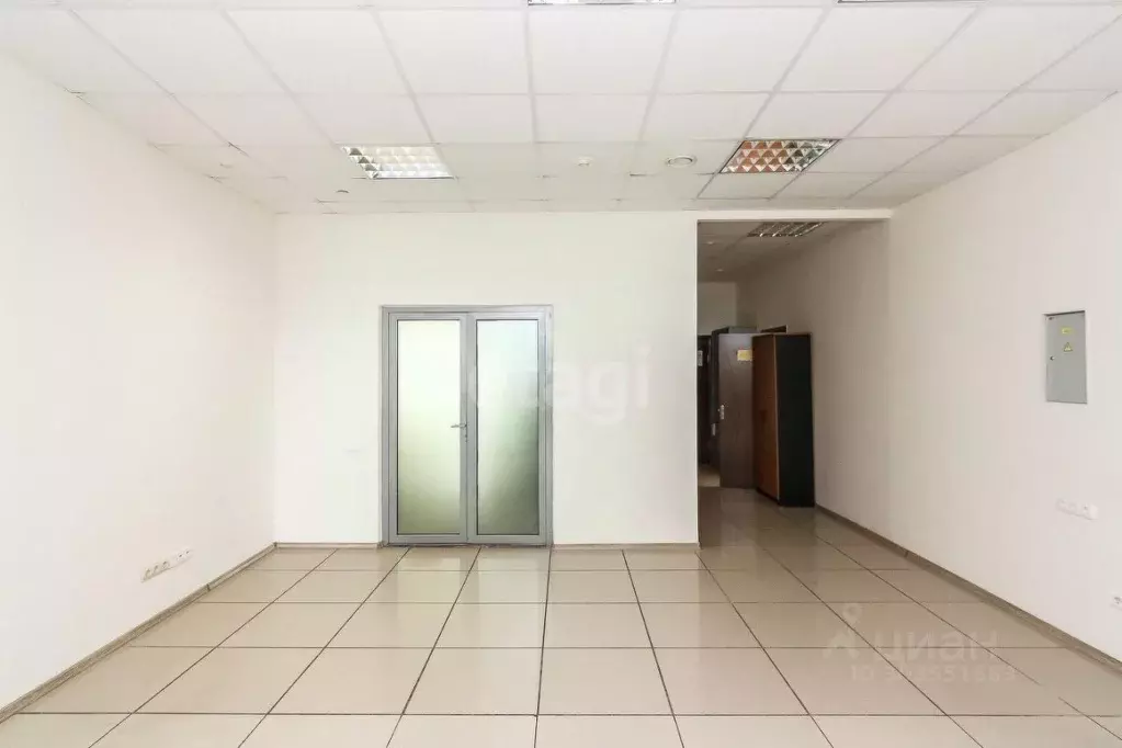 Офис в Ханты-Мансийский АО, Сургут 8-й мкр,  (10 м) - Фото 0