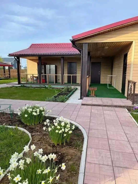 Дом в Новгородская область, Новгородский район, Ракомское с/пос, д. ... - Фото 1