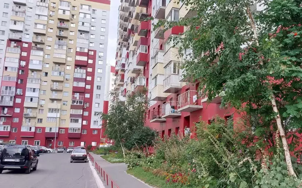 4-к кв. Тюменская область, Тюмень ул. Прокопия Артамонова, 4 (89.9 м) - Фото 1