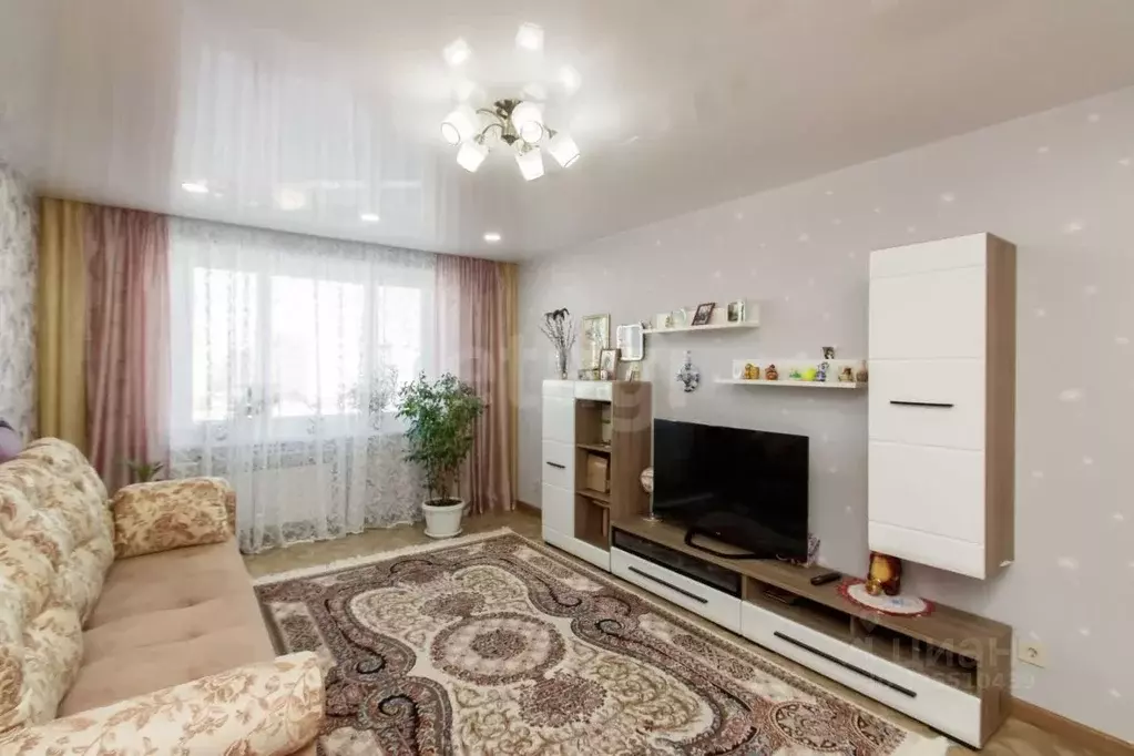 2-к кв. Тюменская область, Тюмень ул. Павла Шарова, 1к1 (67.1 м) - Фото 1