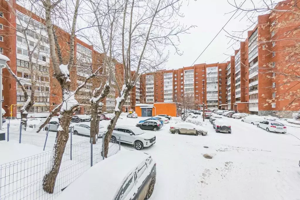 4-к кв. Свердловская область, Екатеринбург ул. Лодыгина, 11 (76.4 м) - Фото 1
