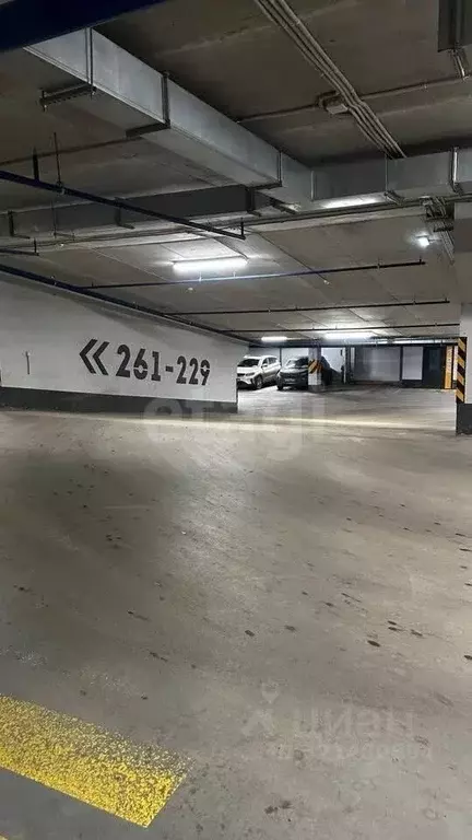 Гараж в Тюменская область, Тюмень ул. Тимофея Чаркова, 81с2 (16 м) - Фото 1