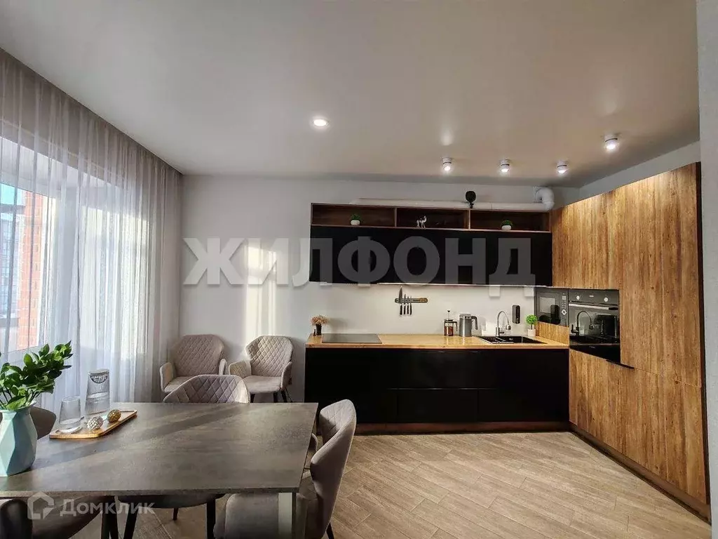 Продаётся 2-к квартира, 65 м - Фото 0
