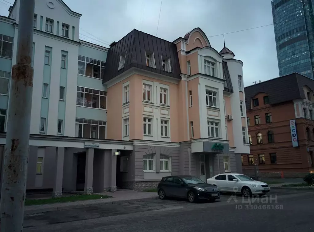 Гараж в Свердловская область, Екатеринбург ул. Энгельса, 17 (18 м) - Фото 1