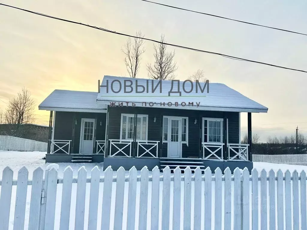 Дом в Новгородская область, Батецкий район, Мойкинское с/пос, д. Мойка ... - Фото 0