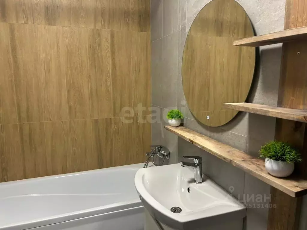 1-к кв. Свердловская область, Екатеринбург ул. Тверитина, 41 (40.0 м) - Фото 2