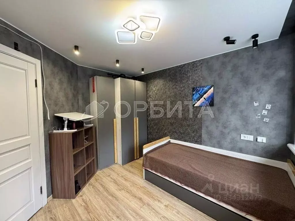 4-к кв. Тюменская область, Тюмень Харьковская ул., 52 (60.0 м) - Фото 1