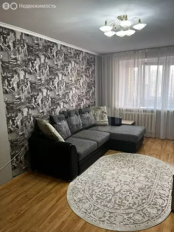 1-комнатная квартира: Тюмень, улица 50 лет Октября, 24к1 (38.7 м) - Фото 1