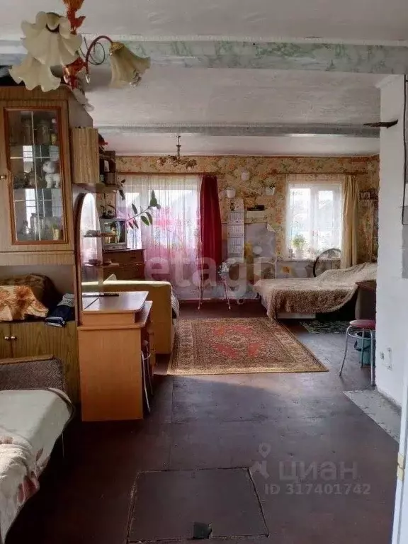Дом в Свердловская область, Артемовский ул. 2-я Красноармейская, 16 ... - Фото 1