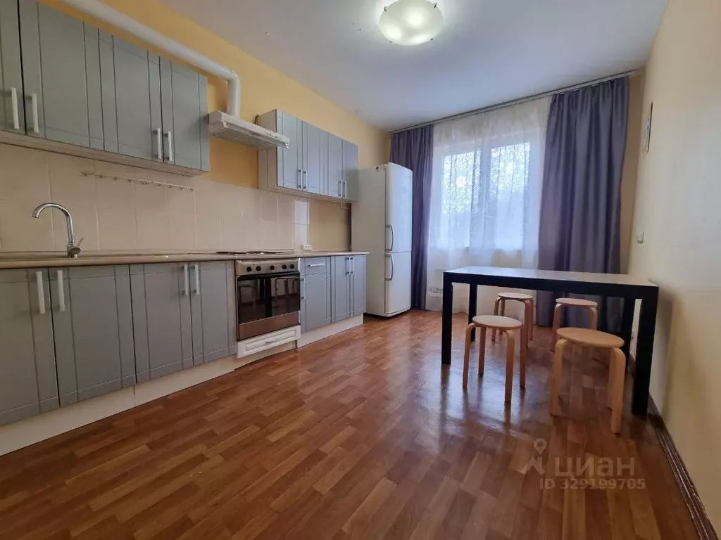 3-к кв. Самарская область, Тольятти ул. 40 лет Победы, 15 (67.9 м) - Фото 1