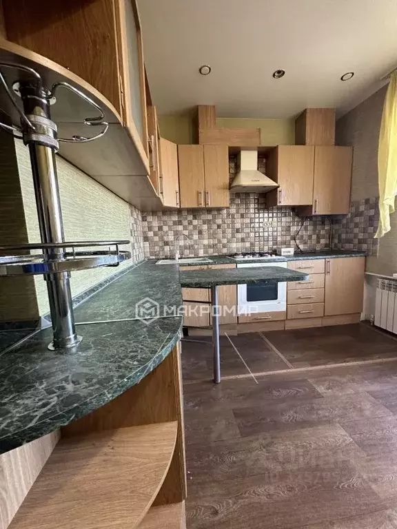 2-к кв. Брянская область, Брянск ул. Димитрова, 48/3 (62.0 м) - Фото 1