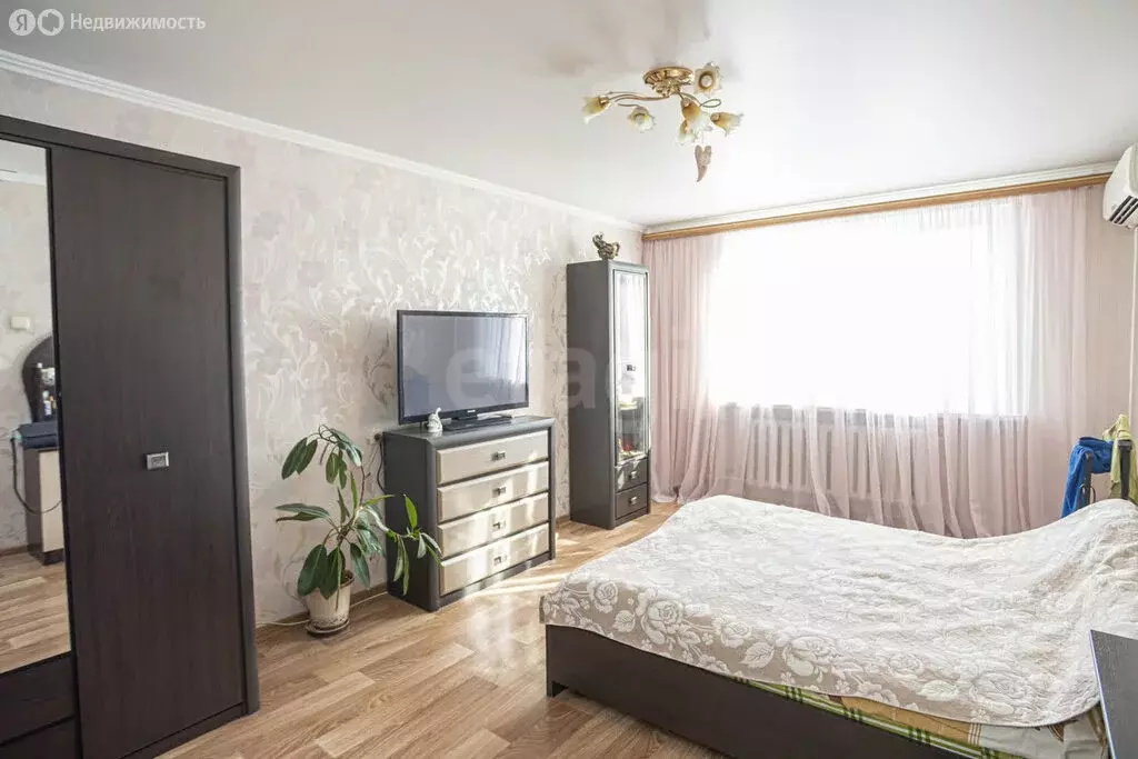 4-комнатная квартира: Севастополь, улица Адмирала Юмашева, 19В (87.2 ... - Фото 0