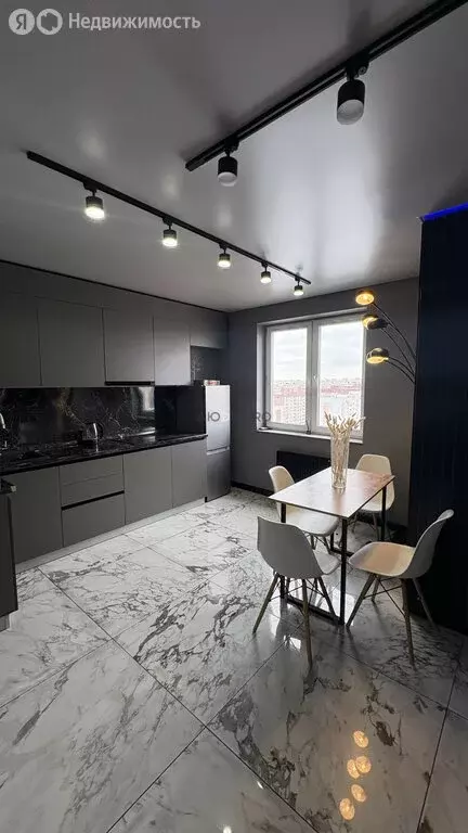 Квартира-студия: Саратов, проспект Героев Отечества, 6А (39.6 м) - Фото 1