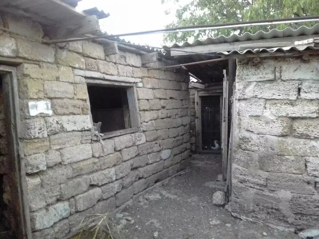 Дом в Крым, Первомайский район, с. Гвардейское ул. Севастопольская, 24 ... - Фото 1