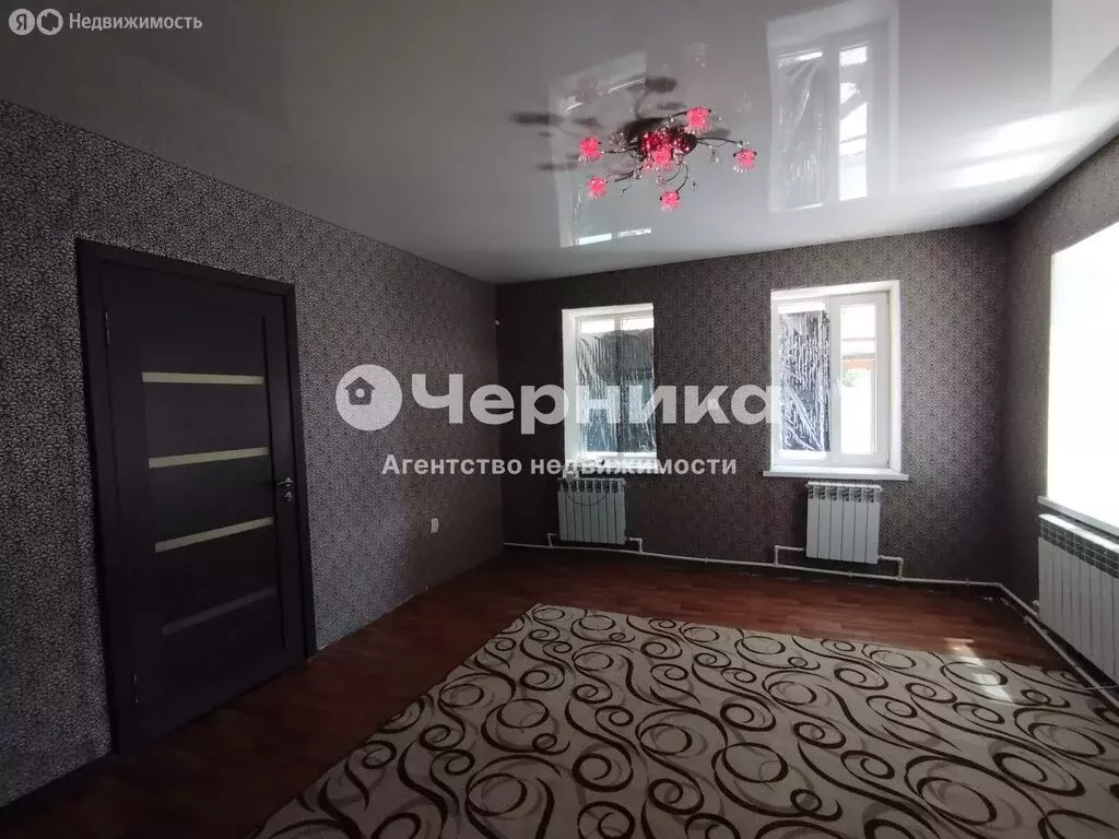 Дом в Новошахтинск, Совхозная улица, 21 (50 м) - Фото 0