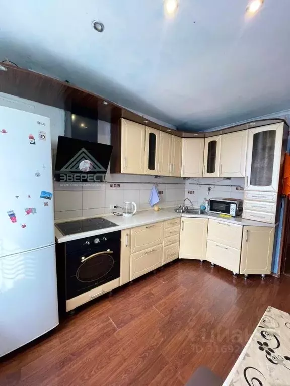 3-к кв. Хакасия, Абакан ул. Баумана, 3 (60.3 м) - Фото 0